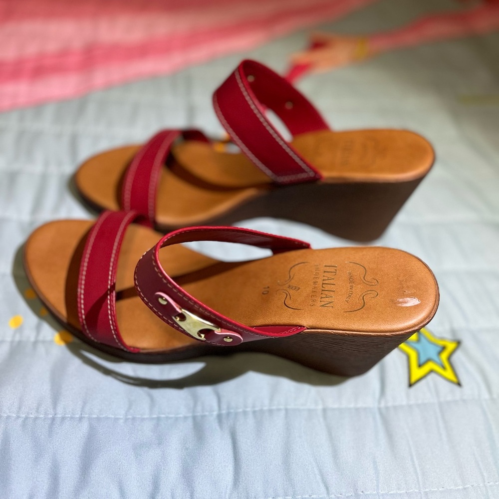Italian Shoemakers Bold Red Sandals - Picture 3 of 4